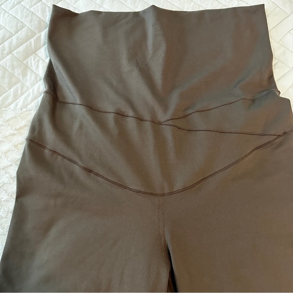 Nike Dri-FIT Sculpt High-Waist Fold-over Biker Shorts Brown Medium - Picture 5 of 11